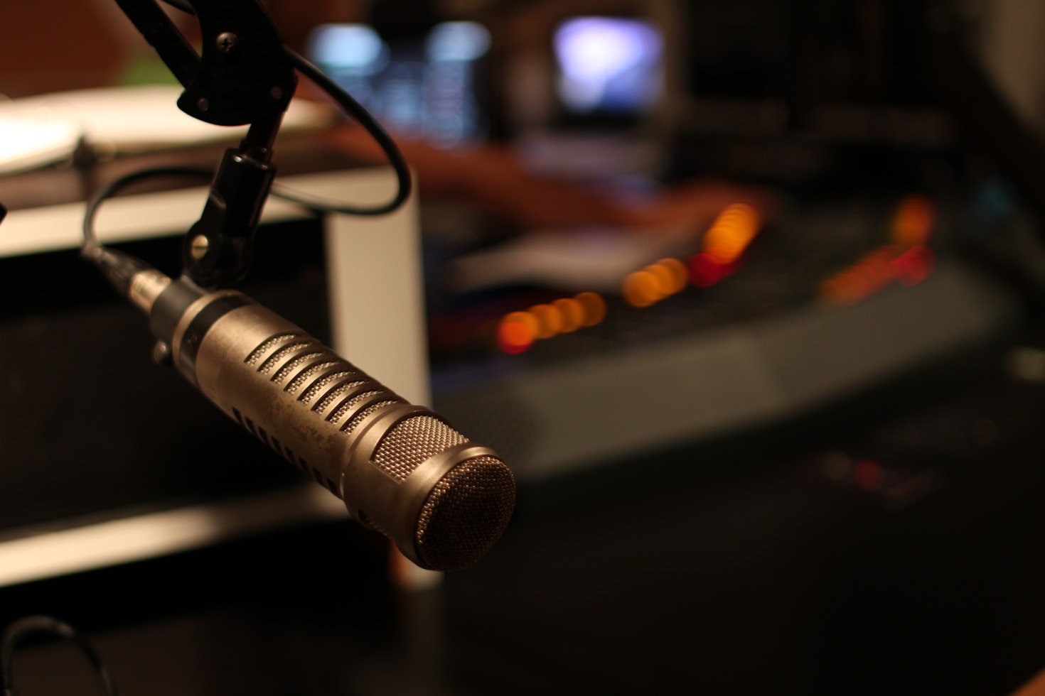 Perché i racconti audio emozionano profondamente